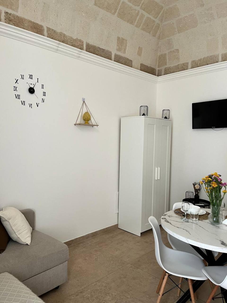 Bien-Etre Exclusive Apartment 塔兰托 外观 照片